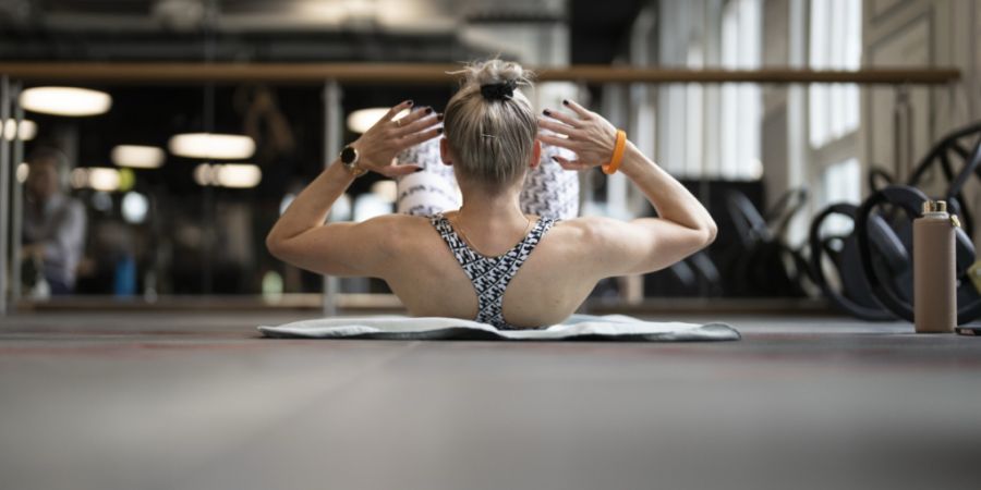 Krafttraining muss nicht perfekt sein: Schon kleine Einheiten bringen laut Studie grosse Vorteile - auch ohne Fitnessstudio und komplizierte Pläne. (Symbolbild)
