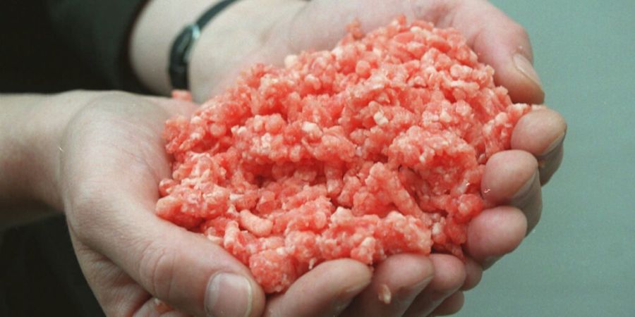 Hackfleisch ist leicht verderblich - deshalb wurde es vom zuständigen Amt untersucht. (Symbolbild)