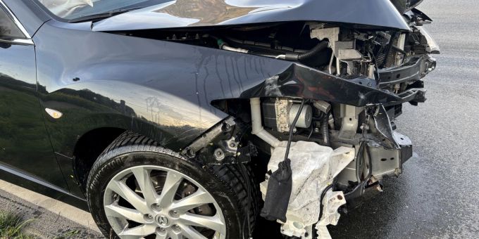 Am Fahrzeug entstand ein Totalschaden. Totalschaden
