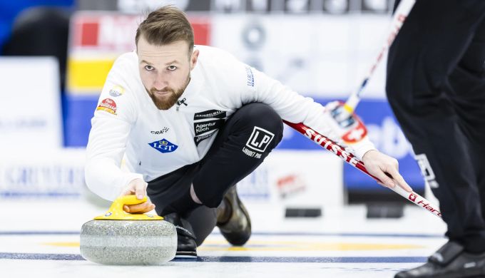Die Schweiz um Skip Yannick Schwaller hat an der Heim-WM in Schaffhausen vier von sechs Spielen gewonnen. Curling