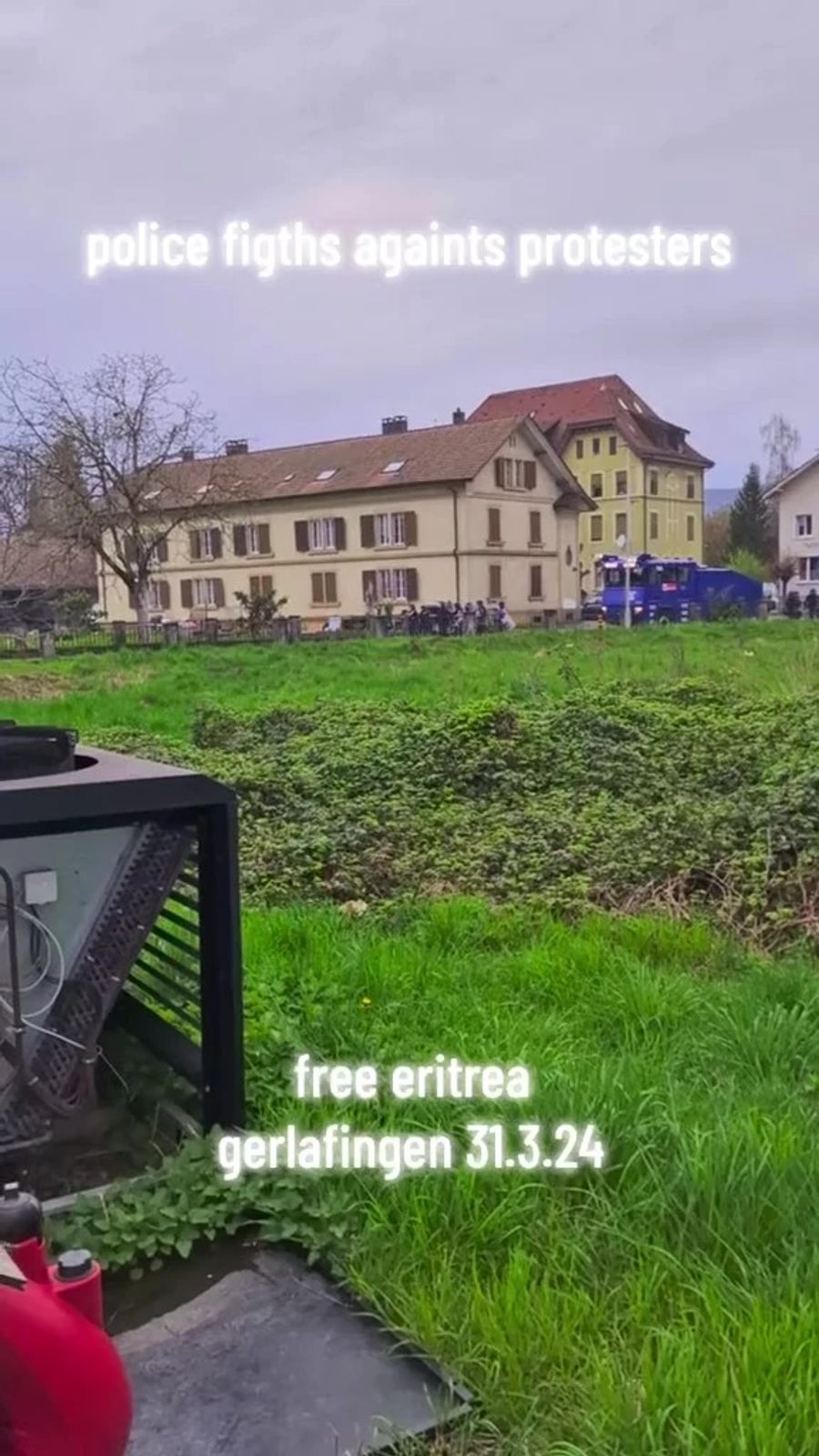 Die Polizei ging gegen demonstrierende Regimegegner mit Wasserwerfer vor.