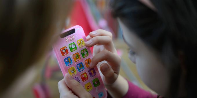 Autos & Puppen - Diese Folgen haben Genderklischees bei Kinderspielzeug