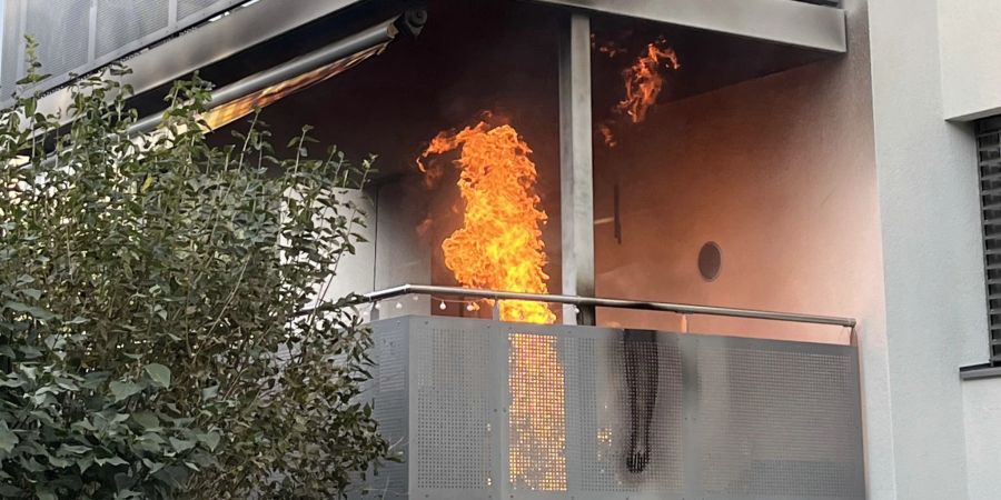 Brand von Gasgrill