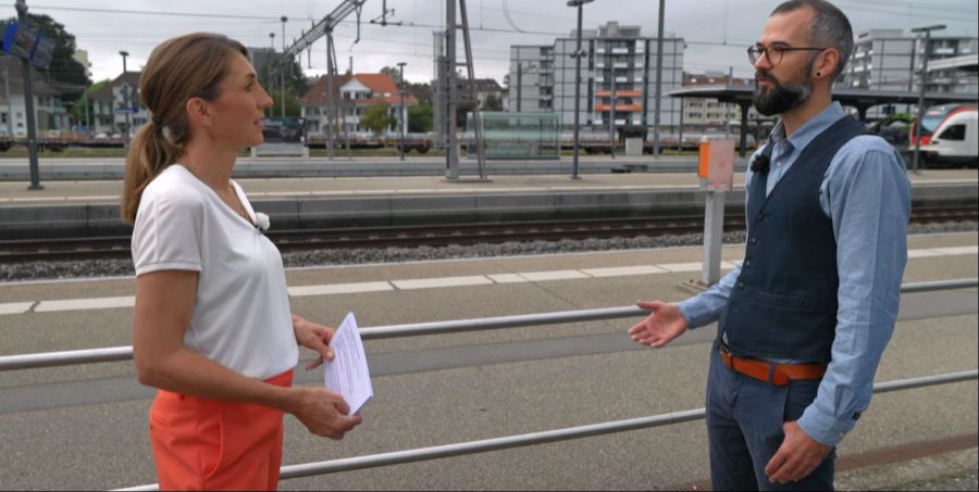 Daniel Betschart (r.), Programmverantwortlicher Medienkompetenz bei Pro Juventute, nimmt die Eltern in die Pflicht.