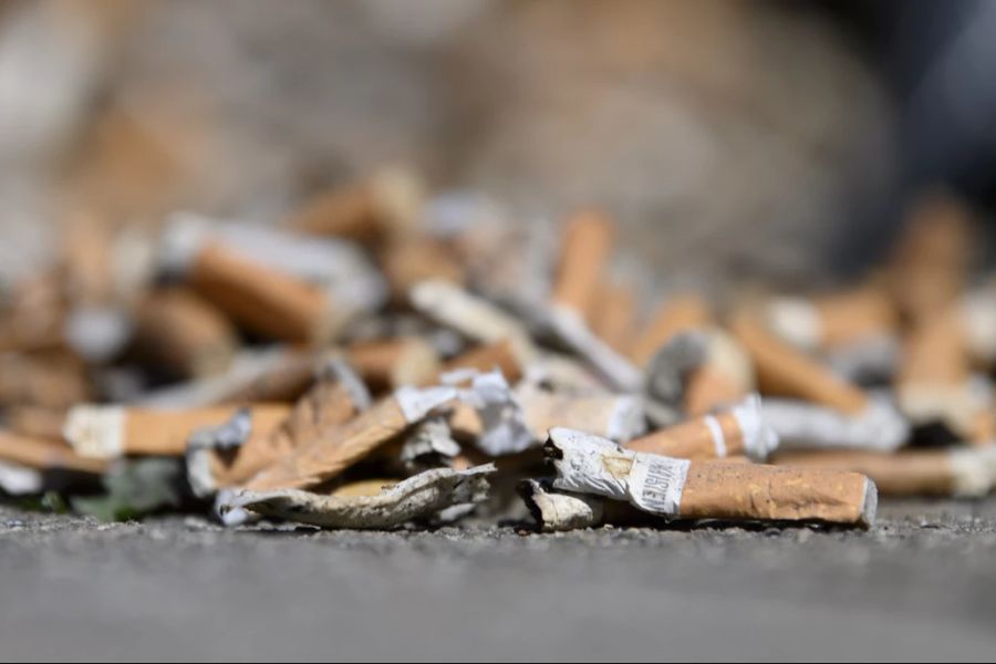 Bei einer Aktion konnten 531'000 Zigarettenstummel eingesammelt werden. (Symbolbild)