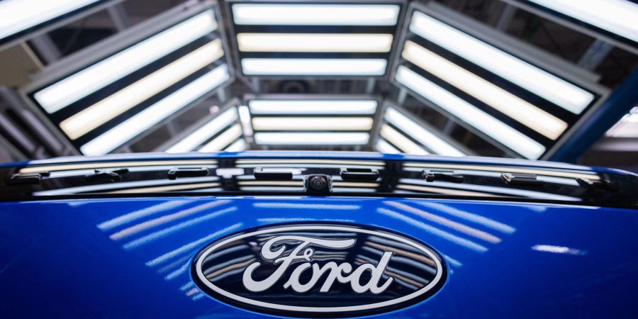 Der US-Autobauer Ford will Kurzarbeit in seinem Kölner Werk einführen (Archivbild)