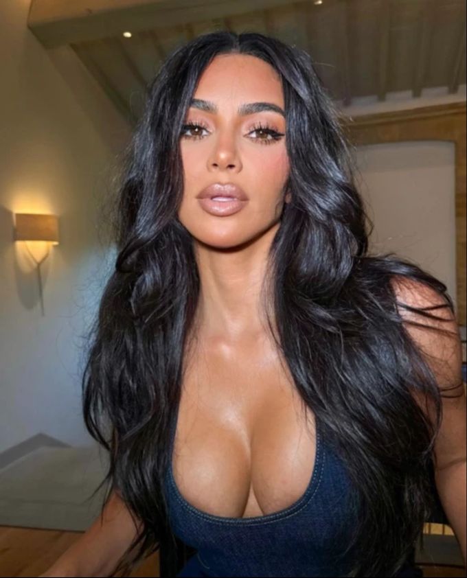 Viele eiferten dem Look von Kim Kardashian nach. Kim Kardashian