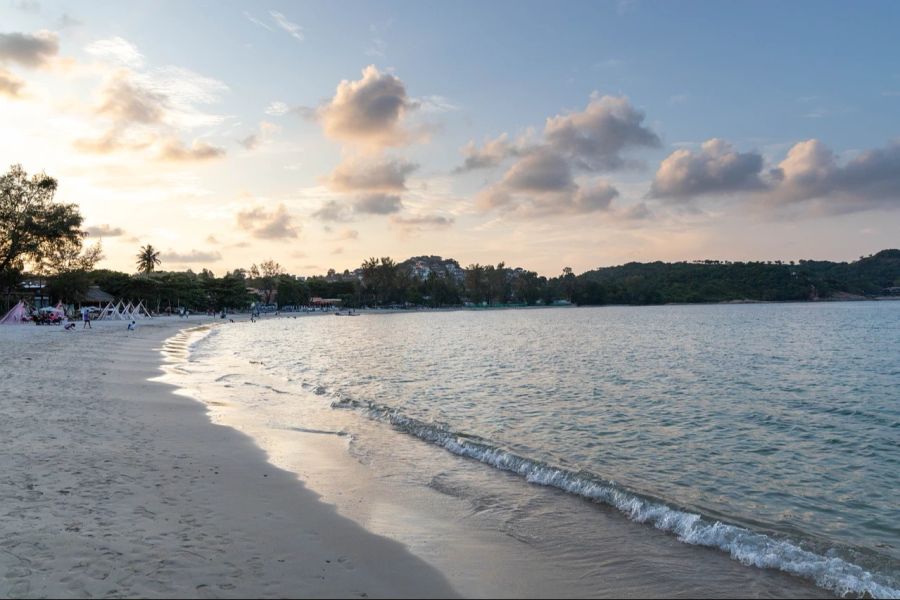 Mit ähnlichen Problemen hat auch die thailändische Insel Koh Samui zu kämpfen – und landet deswegen auch auf der Liste.