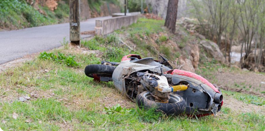 Ein 20-Jähriger rief die Polizei zu einem Töffunfall. (Symbolbild)