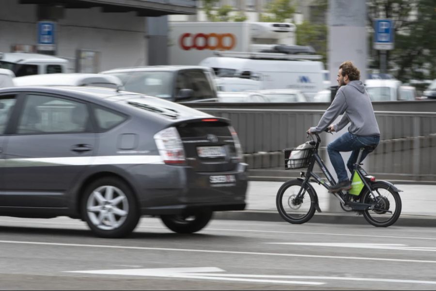 Ausserdem sei das Publibike-Angebot nicht übermässig teuer, erklärt der Konsumpsychologe Christian Fichter. Die Preiswahrnehmung der Menschen sei aber subjektiv.