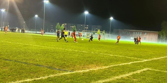 Der FC Oetwil-Geroldswil schlägt in der 3. Runde des FVRZ-Cups den 4.-Ligisten Eisenbahner SV und zieht ins Achtelfinal ein. FC Oetwil-Geroldswil