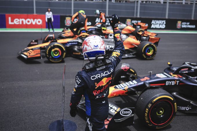 Max Verstappen ging in der Formel 1 zu robust gegen Lando Norris zu Werke. Max Verstappen Formel 1