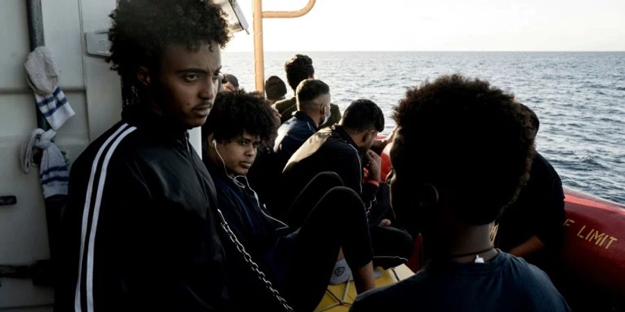 Flüchtlinge an Bord eines Rettungsschiffs