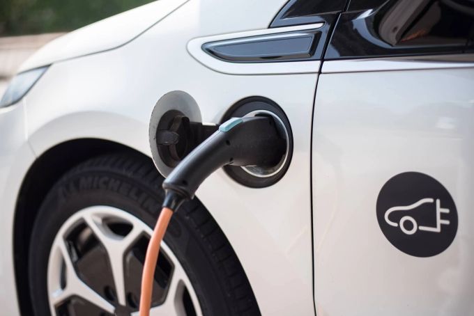 Smart Charging lohnt sich für Pendler meist weniger. Smart Charging