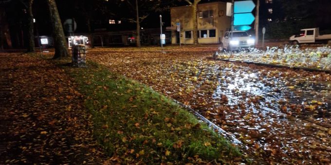 Achtung, rutschig! Eine ungeräumte Strasse in Bern am Sonntagabend um 22.20 Uhr. Schweiz