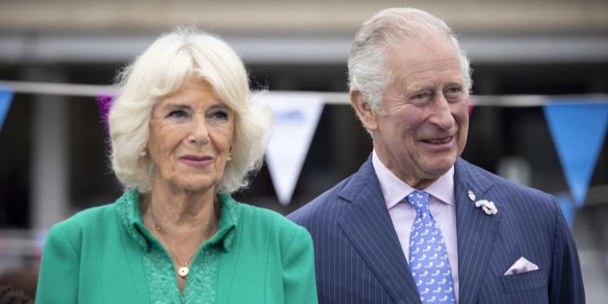 King Charles und Königsgemahlin Camilla. Camilla