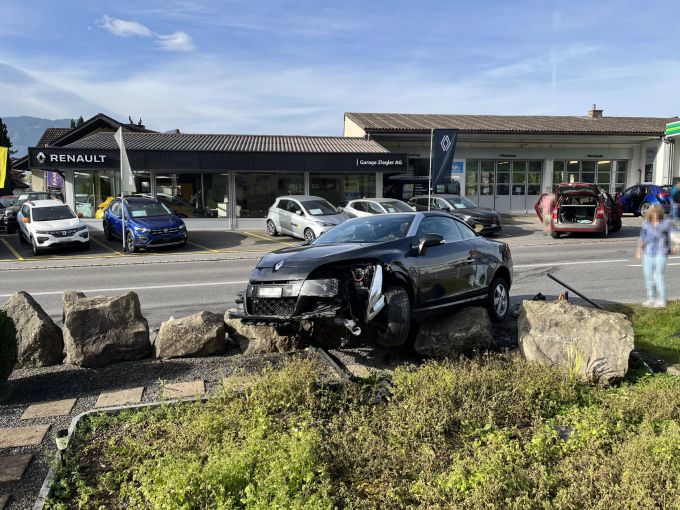 An den Fahrzeugen entstand ein Totalschaden. An den Fahrzeugen entstand ein Totalschaden.