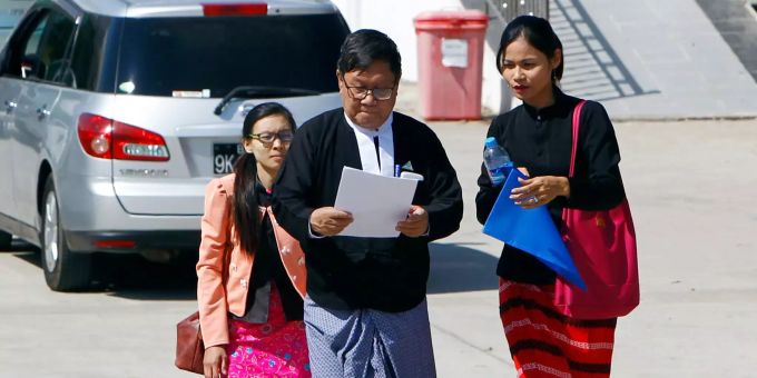 Bildergebnis für Anwalt Khin Maung Zaw
