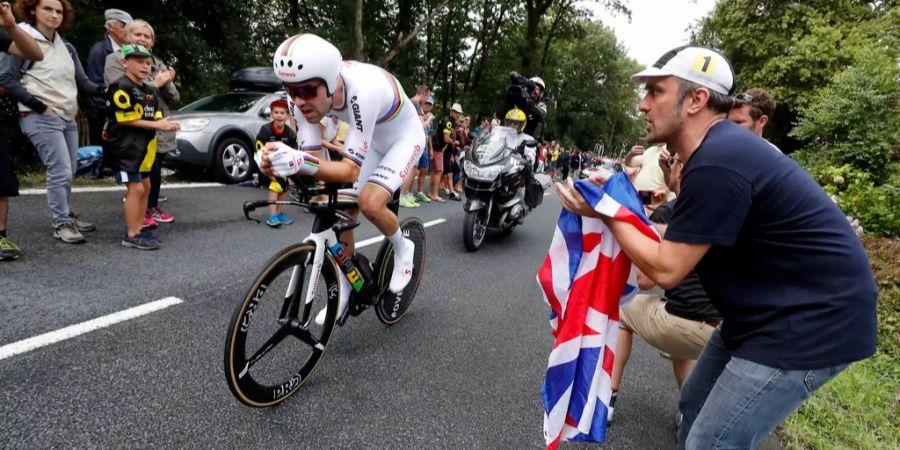 Tom Dumoulin ist in der letzten Etappe der schnellste Fahrer. An Tourleader Geraint Thomas kommt er jedoch nicht mehr heran.