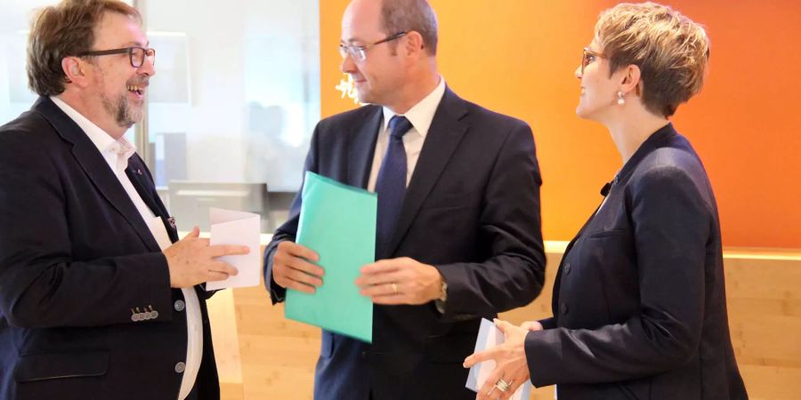 Hier mit Thomas Lehmann, Sozialdirektor der Gemeinde Emmen (mitte ) und seiner Nachfolgerin  Nadja Rohrer
