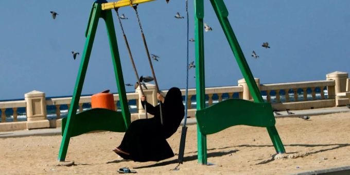 Frauen sind in Saudi-Arabien gesetzlich stark eingeschränkt. Frauen sind in Saudi-Arabien gesetzlich stark eingeschränkt.