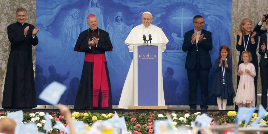 Papst Franziskus spricht in der Basilika «Unserer Lieben Frau, Königin von Irland» im Wallfahrtsort Knock.