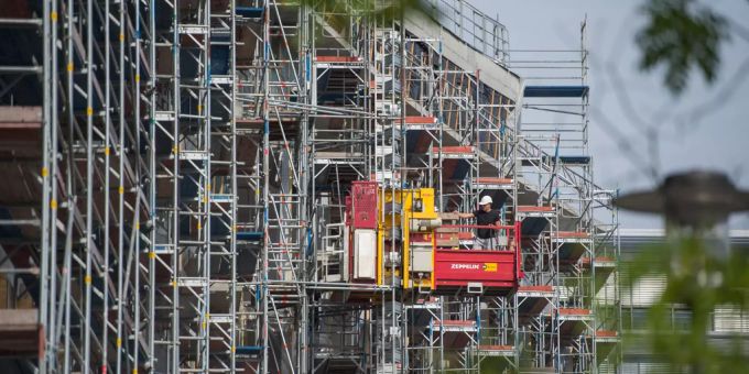 Die Mehrwert-Initiative würde zu einer weiteren Verschäfung auf dem Wohnungsmarkt im Kanton Zug führen, meint SVP-Kantonsrat Philip C. Brunner. (Symbolbild) baustelle