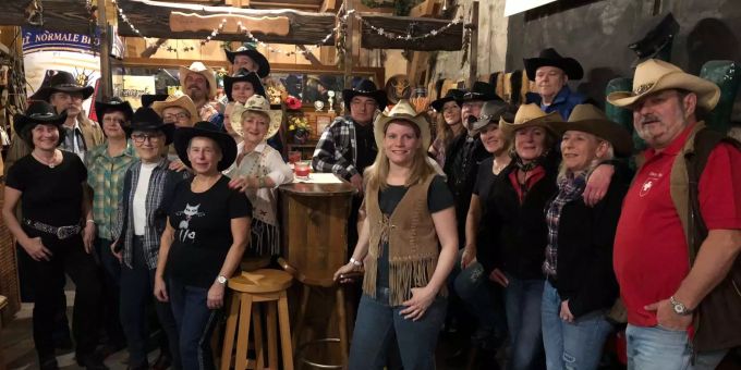 Yee-Haw! - Axtwerfer-Romantik im Basler Western Club