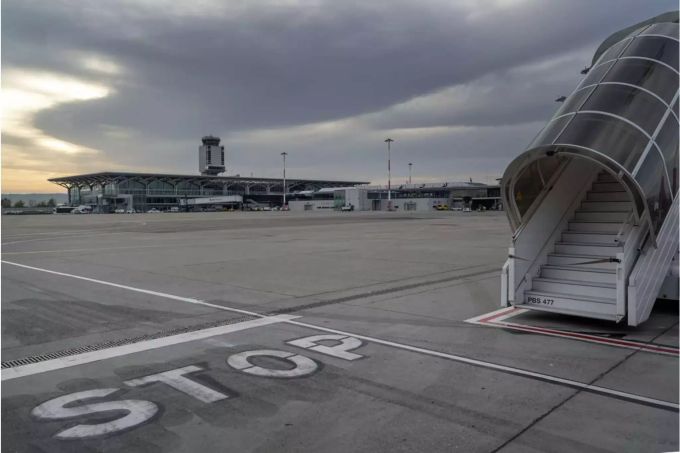 Der Euroairport ist einer der fünf grössten Luftverschmutzer im Elsass - Keystone Der Euroairport ist einer der fünf grössten Luftverschmutzer im Elsass - Keystone