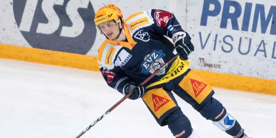 Carl Klingberg vor seiner Verletzung im Spiel gegen die SCL Tigers.