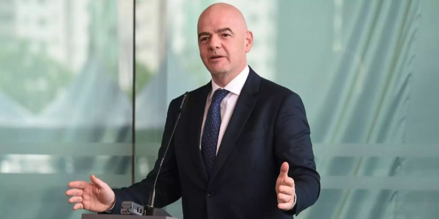 Fifa-Präsident Gianni Infantino hält eine Rede.