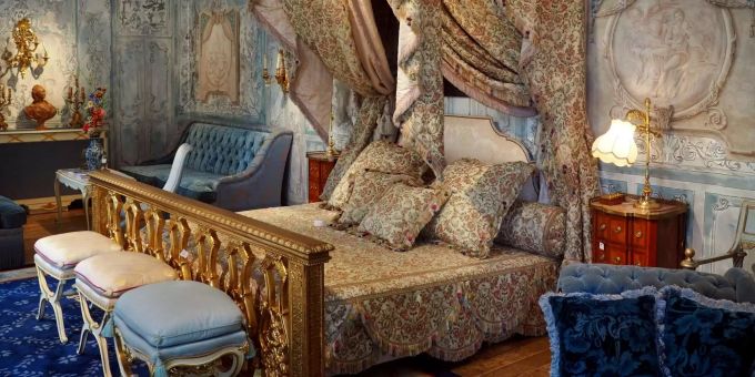Knapp neun Millionen Franken - Hotel Ritz versteigert sein Original-Mobiliar