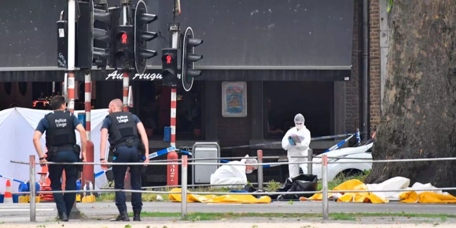 Bei der Geiselnahme mit vier Toten geht die Polizei von einem terroristischen Hintergrund aus.