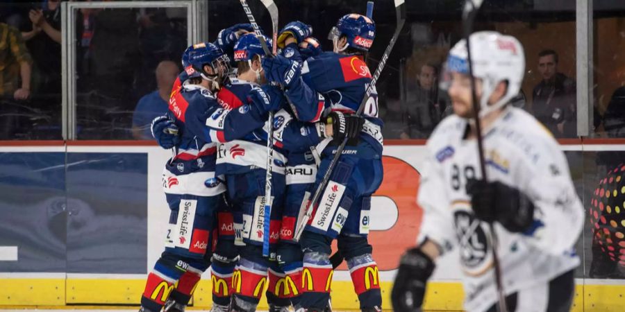 Die ZSC Lions benötigen noch einen Sieg zum Titelgewinn.
