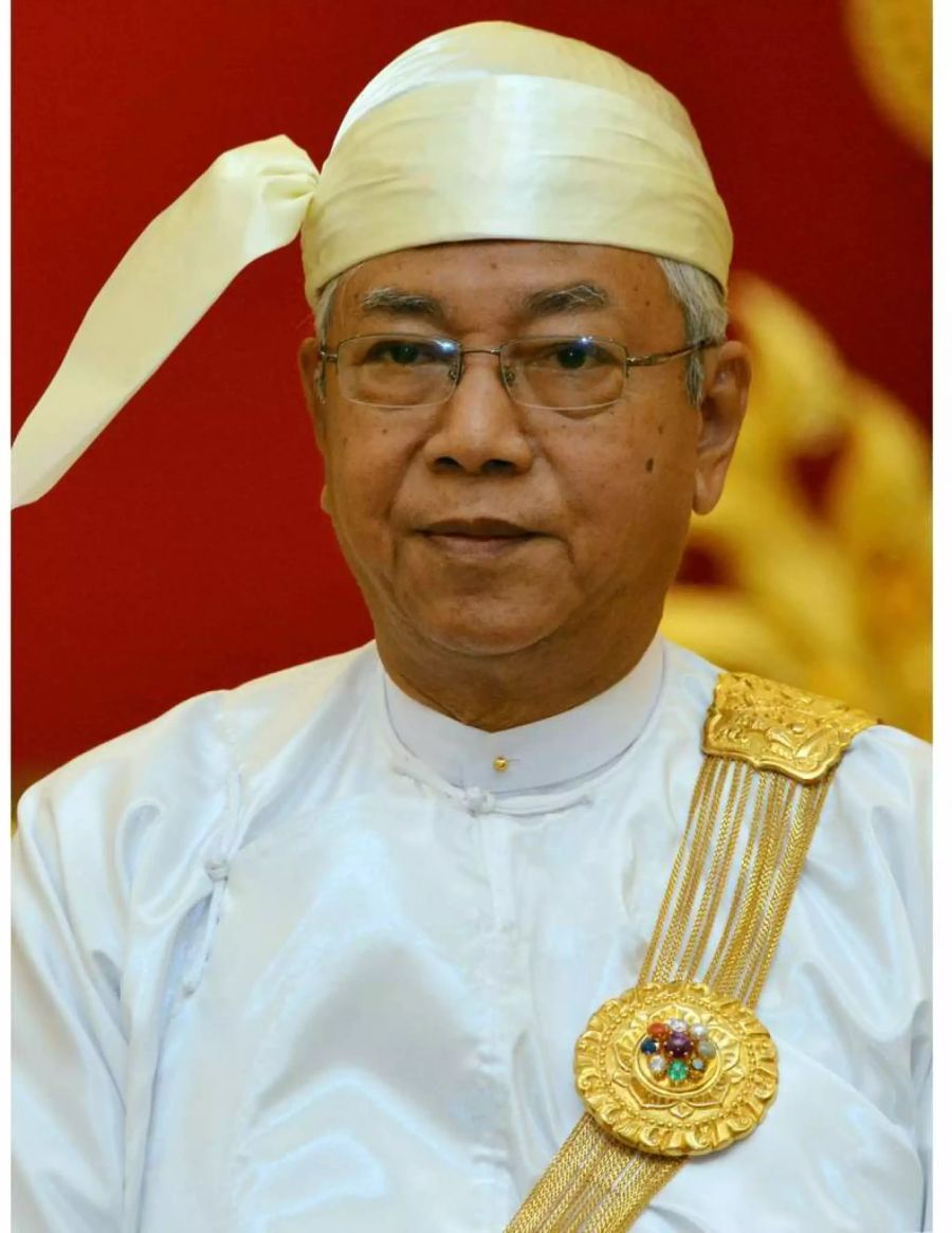 Htin Kyaw tritt von seinem Amt zurück.