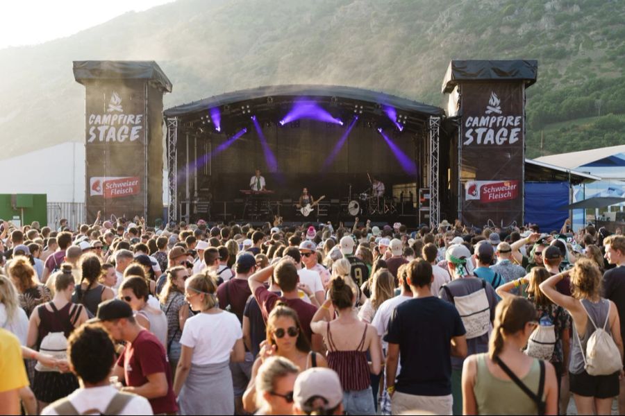 Die Festivalbranche warnt vor steigenden Ticketpreisen, falls die Tabaksponsorings wegfallen sollten. (Symbolbild)