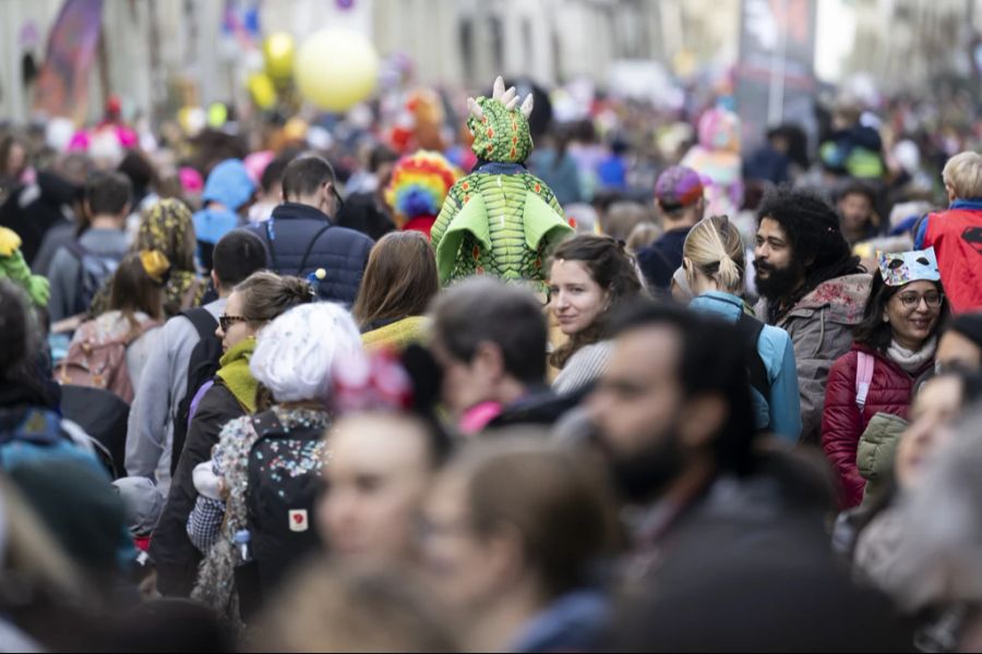 Während der Fasnacht sind die Strassen in Bern «pumpenvoll».