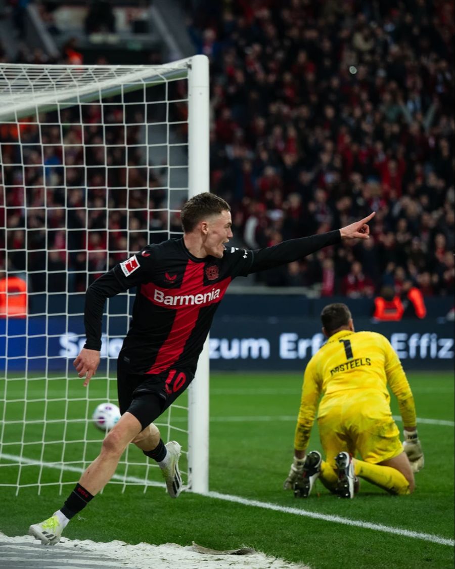 Wirtz erhöht für Bayer Leverkusen auf 2:0.