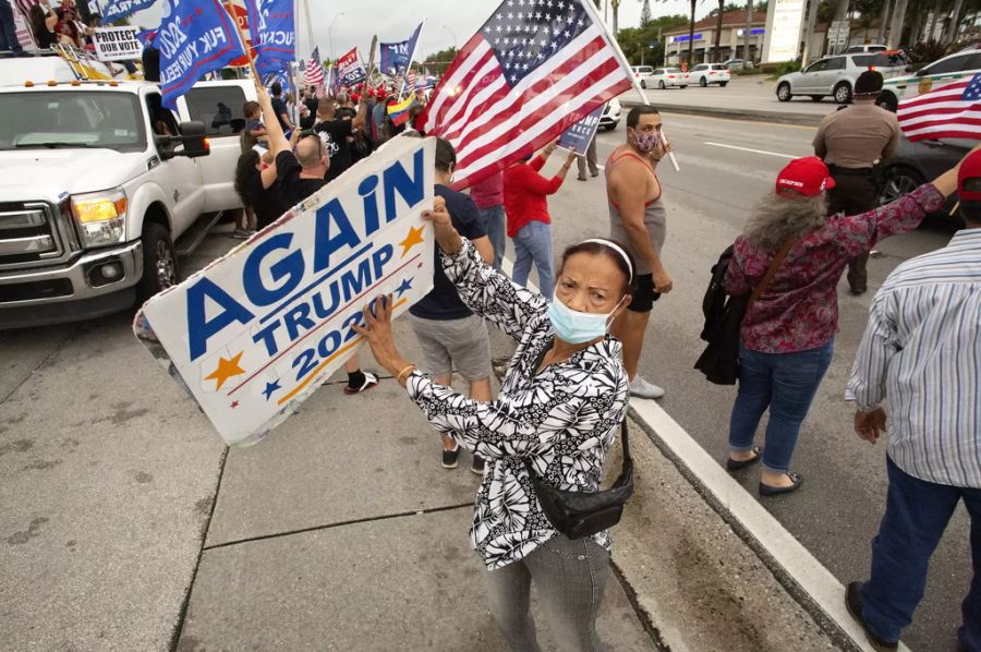 trump Anhänger Protest miami