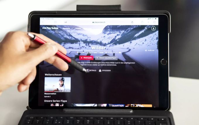 Die Swisscom-Kundschaft muss sich noch etwas gedulden, bis «Play Suisse» auch für sie verfügbar ist. play suisse
