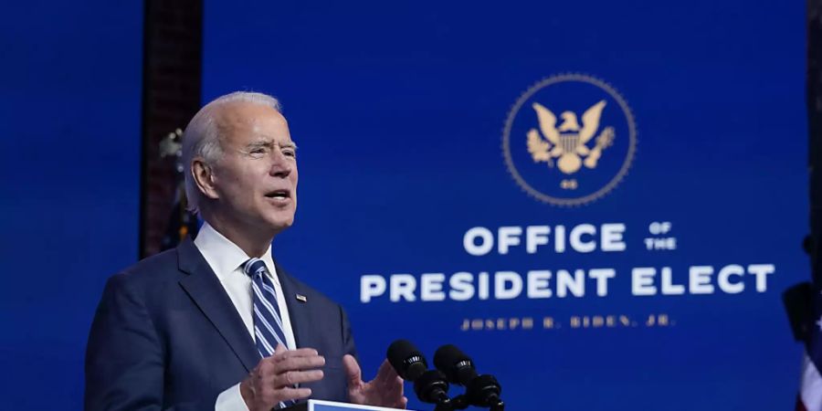 Die grosse Mehrheit der Amerikanerinnen und Amerikaner vertraut laut einer Umfrage darauf, dass die Wahlmänner und -frauen bei den jüngsten US-Wahlen richtig gezählt haben und Joe Biden die Wahl gewonnen hat. (Archivbild)