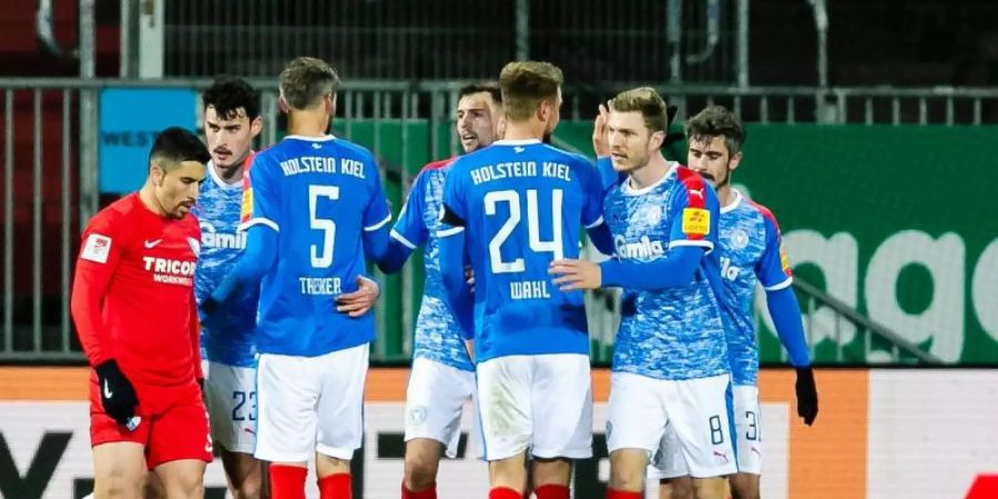 Holstein Kiel feierte gegen den VfL Bochum einen klaren Heimsieg. Foto: Frank Molter/dpa