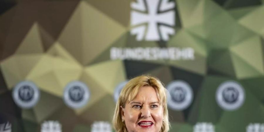 «Wir sehen das an den meldepflichtigen Ereignissen: Ein Hitlergruss wird angezeigt, eine Schmiererei oder ein eingeritztes Hakenkreuz. Es ist positiv, dass das jetzt gemeldet wird», sagt Eva Högl. Foto: Axel Heimken/dpa