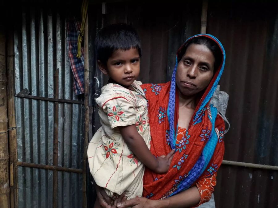 Mädchen und Mutter Bangladesch