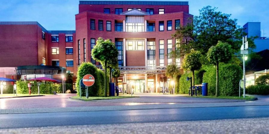 Blick auf das Klinikum Oldenburg im Stadtteil Kreyenbrück. Hier ist ein frühgeborenes Baby an verunreinigter Milchpulvernahrung gestorben. Foto: Hauke-Christian Dittrich/dpa