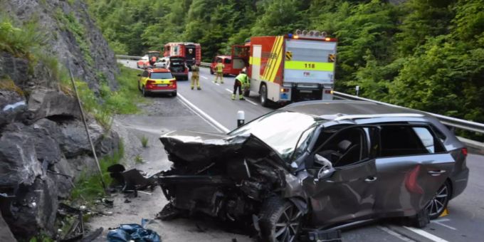Am Auto entstand Totalschaden. Unfall