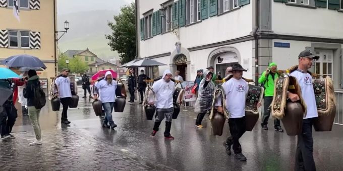 Ist Luft raus? - Wenige Massnahmen-Gegner bei Demo in Appenzell AI