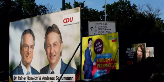 Wahlplakate in Magdeburg Wahlplakate in Magdeburg
