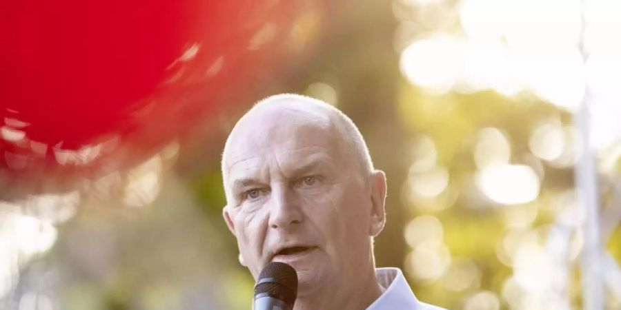 Brandenburgs SPD-Ministerpräsident Dietmar Woidke beim Wahlkampfabschluss seiner Partei. Foto: Christoph Soeder