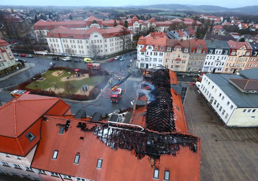 Brandanschlag Flüchtlingsunterkunft